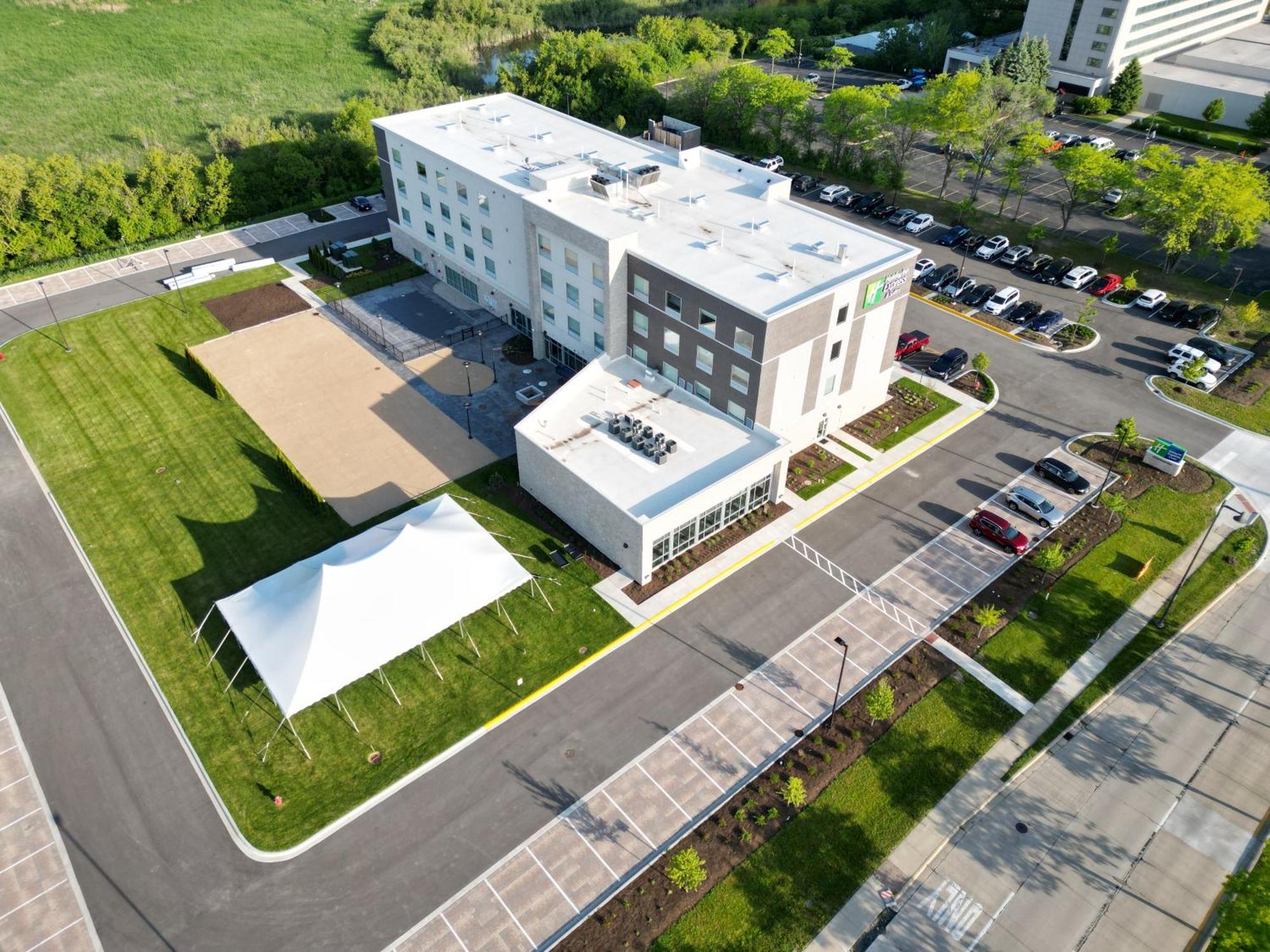 Holiday Inn Express & Suites Chicago Schaumburg By Ihg Esterno foto