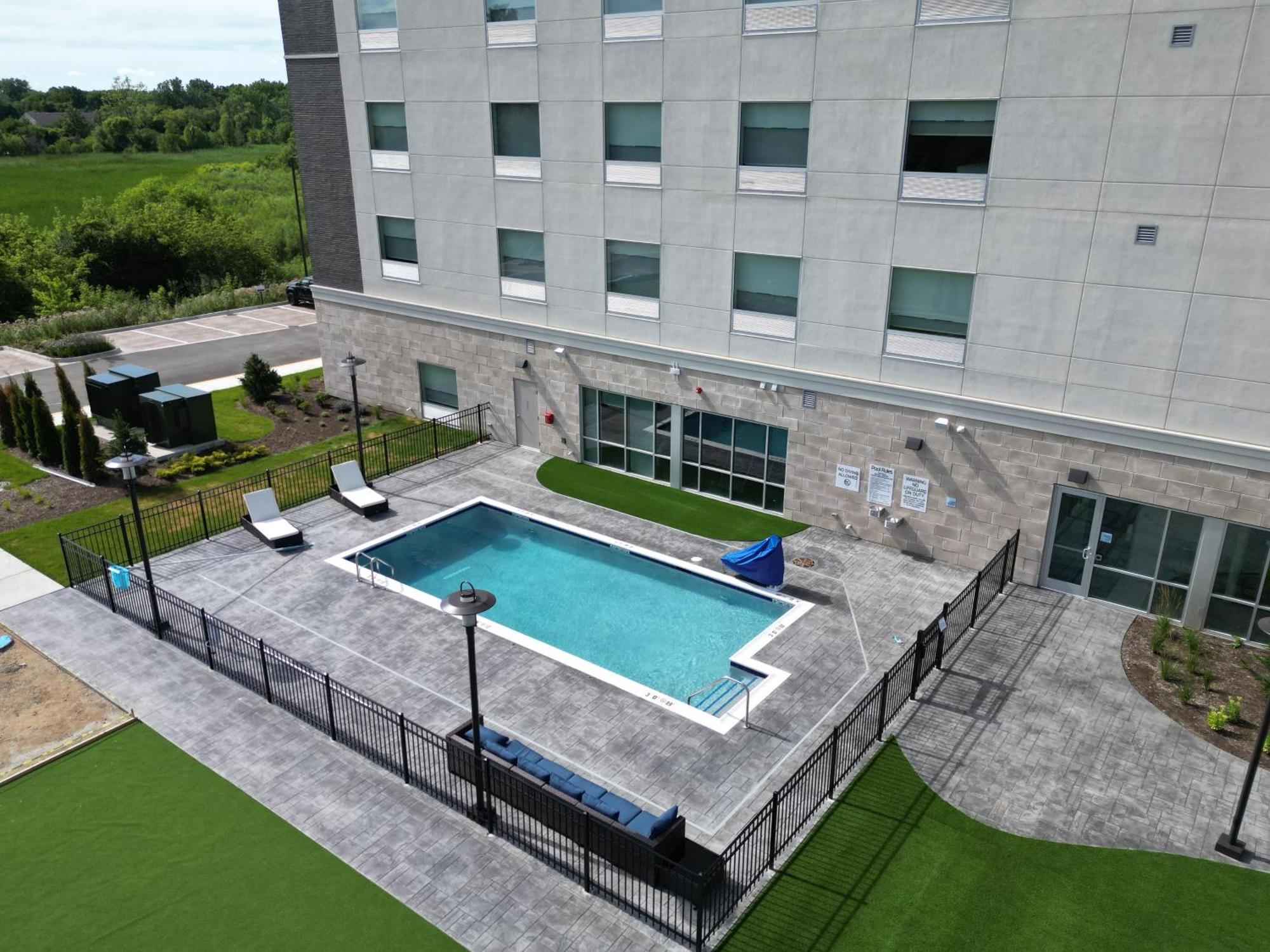Holiday Inn Express & Suites Chicago Schaumburg By Ihg Esterno foto