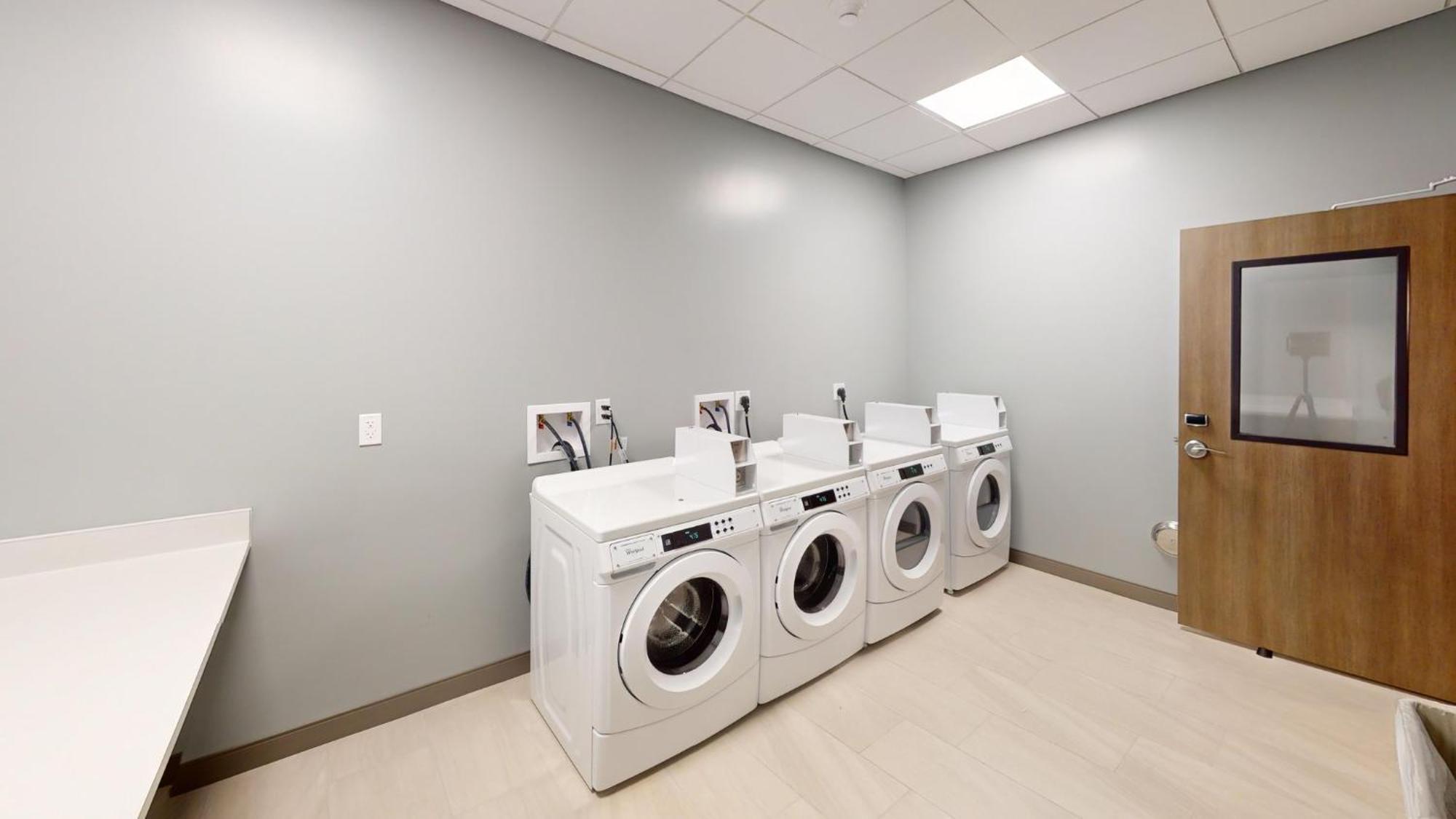 Holiday Inn Express & Suites Chicago Schaumburg By Ihg Esterno foto
