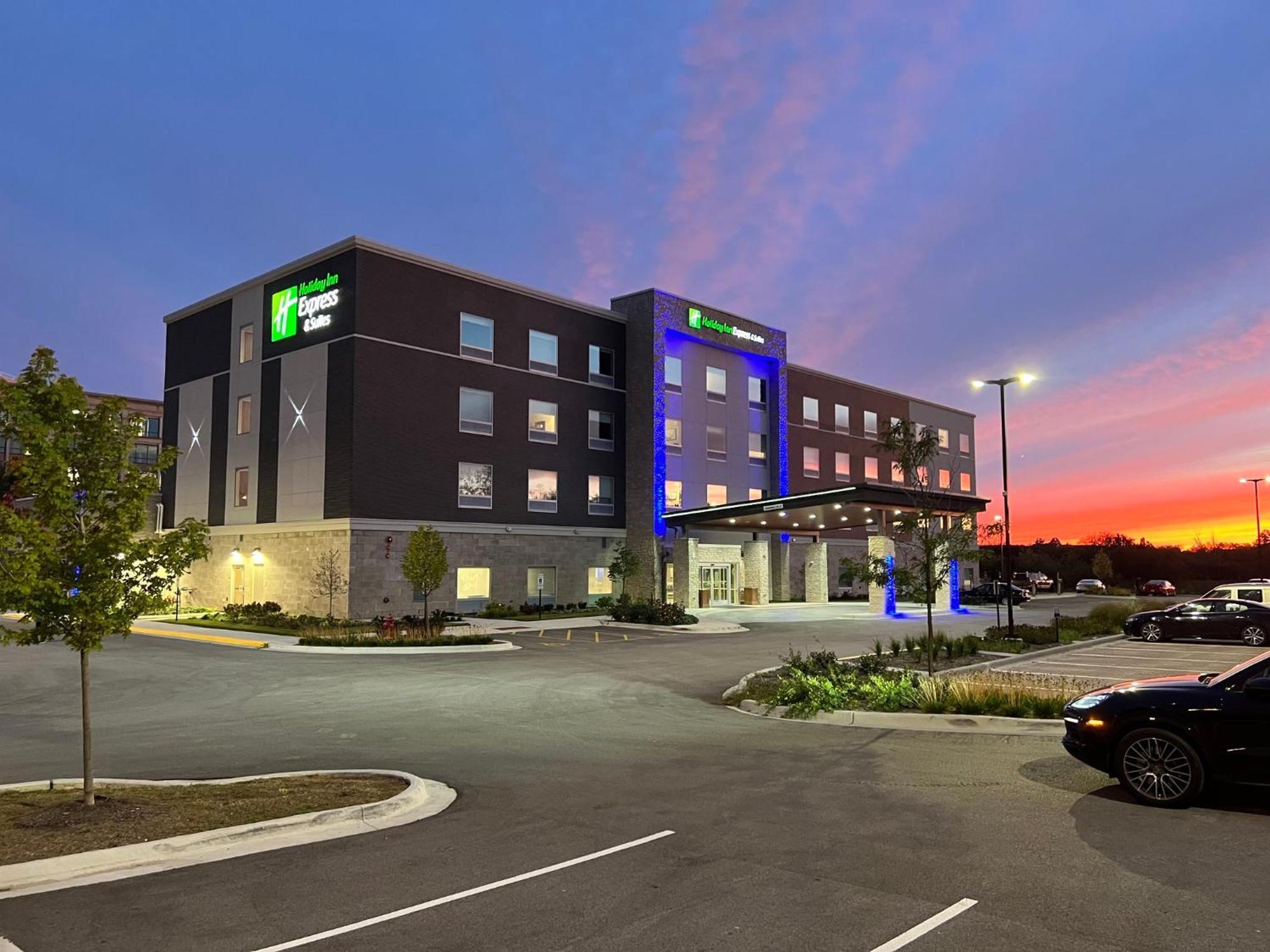 Holiday Inn Express & Suites Chicago Schaumburg By Ihg Esterno foto